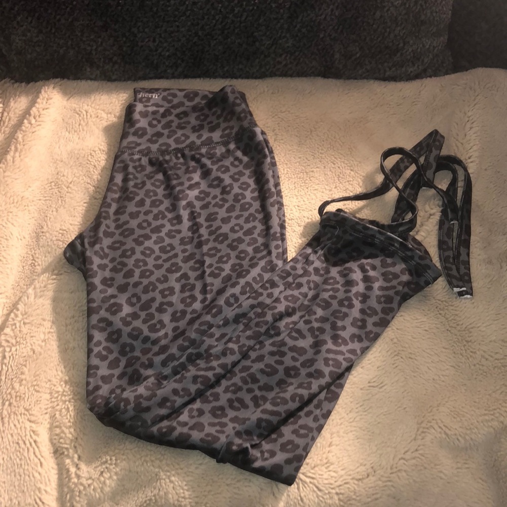 Simply Southern Animal Print Leggings, Small